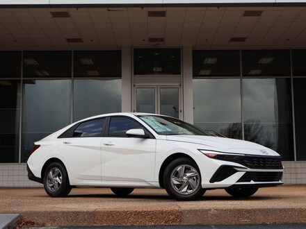 2025 Hyundai Elantra SE Sedan