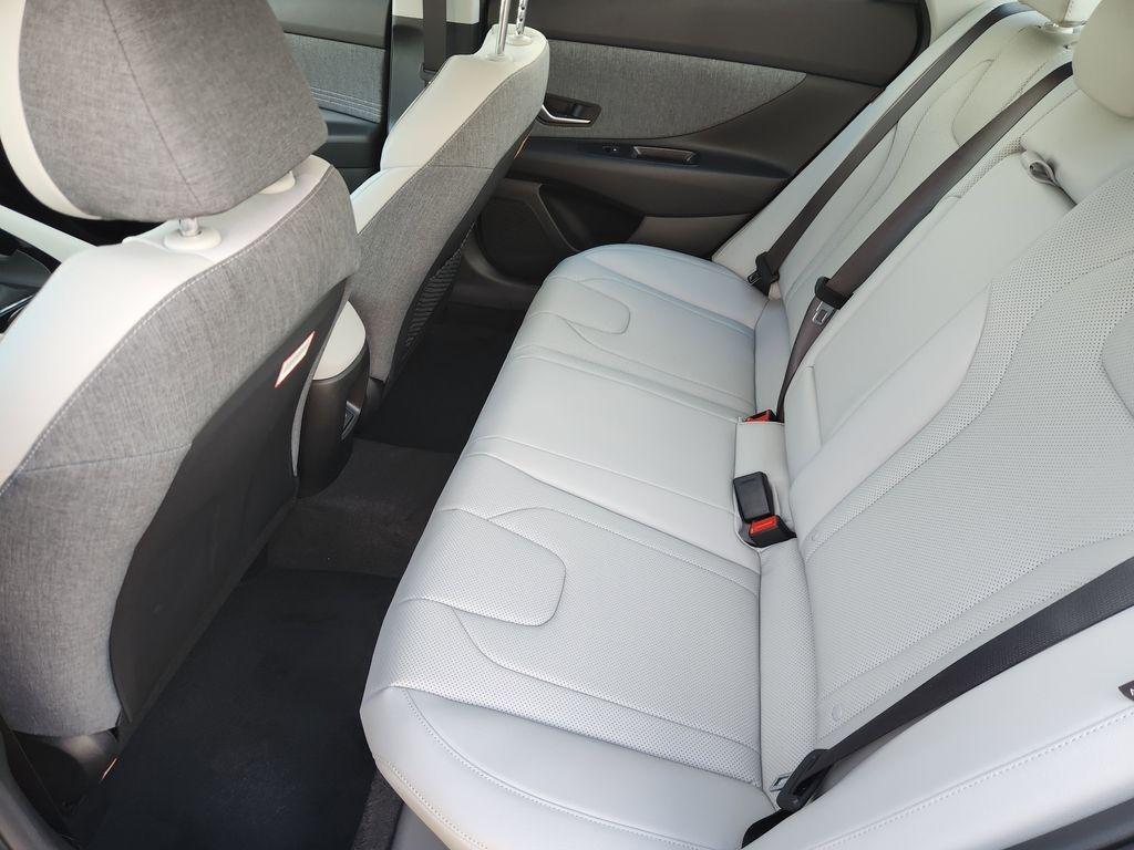 2026 Hyundai Elantra Limited - Photo 32