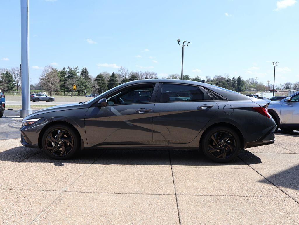 New 2026 Hyundai Elantra Hybrid SEL Sport Sedan