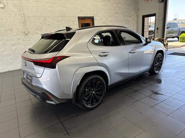 2026 Lexus UX Hybrid 300h F Sport Design - Photo 8