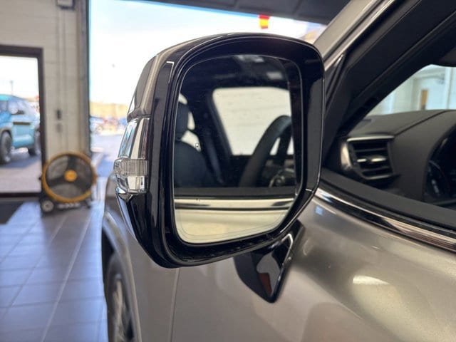 2026 Lexus LX 700h F-Sport - Photo 16