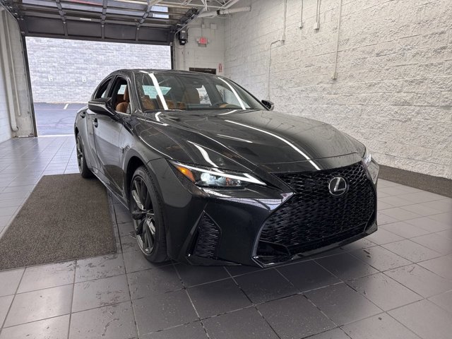 2025 Lexus IS 350 F SPORT photo 2