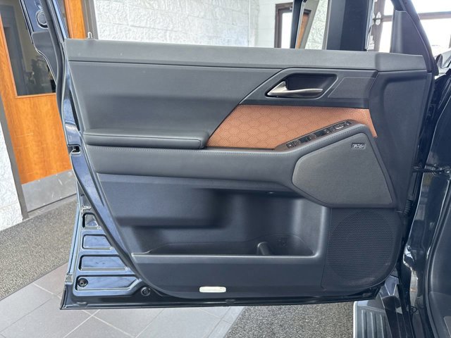 2024 Lexus GX Luxury - Photo 37