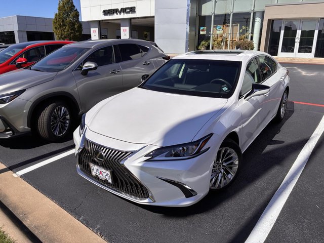 2021 Lexus ES 350 Luxury photo 3