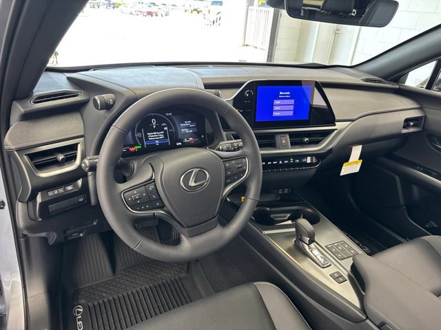 2026 Lexus UX Hybrid 300h F Sport Design - Photo 17