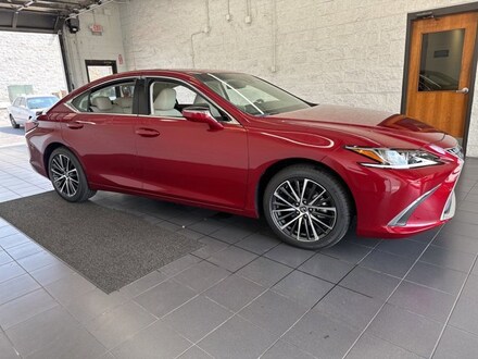 2025 LEXUS ES 300h Base SEDAN