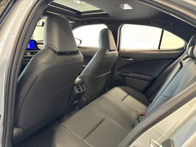 2026 Lexus UX Hybrid 300h F Sport Design - Photo 40