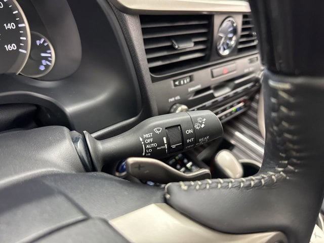 2022 Lexus RX Hybrid 450h - Photo 23