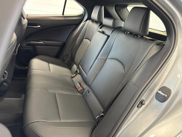2026 Lexus UX Hybrid 300h F Sport Design - Photo 39