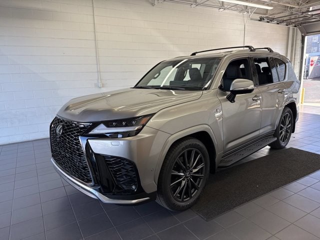 2026 Lexus LX 700h F-Sport - Photo 4