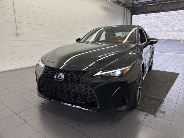 2025 Lexus IS 350 F SPORT photo 3