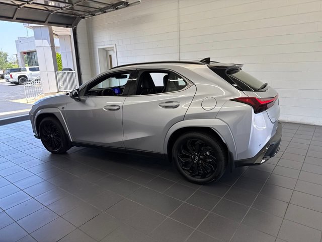 2026 Lexus UX Hybrid 300h F Sport Design - Photo 5