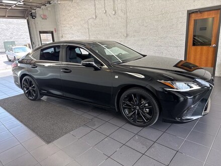 2022 LEXUS ES ES 300h F SPORT