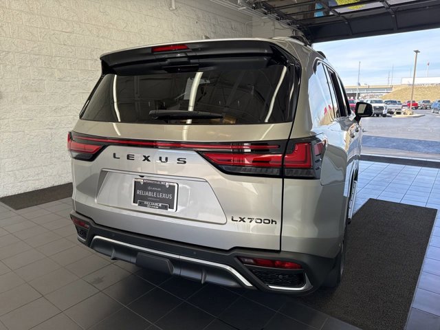 2026 Lexus LX 700h F-Sport - Photo 7