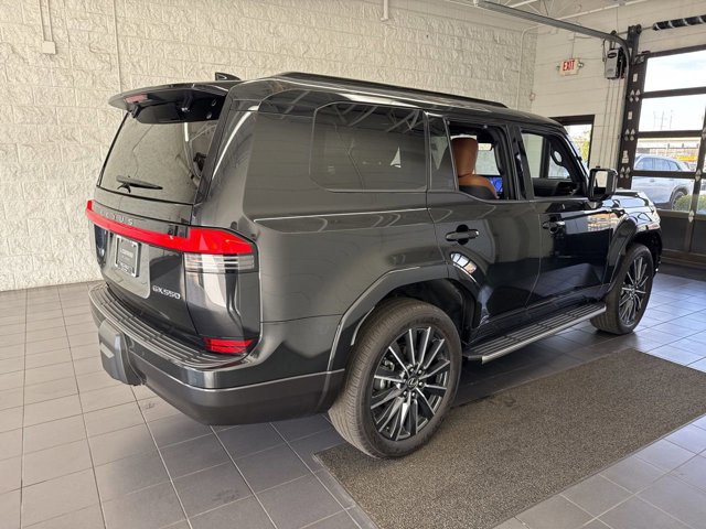 2024 Lexus GX Luxury - Photo 8