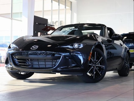 2025 Mazda MX-5 Miata RF Grand Touring CONVERTIBLE