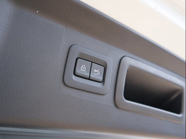 New 2026 Wind Chill Pearl Mazda Premium Plus AWD image 17