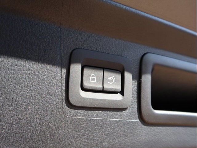 New 2026 Machine Gray Metallic Mazda 2.5 S Preferred AWD image 17