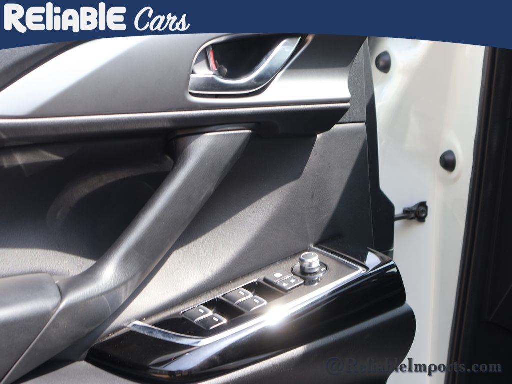 Used 2023 Snowflake White Pearl Mica Mazda Touring Plus image 24