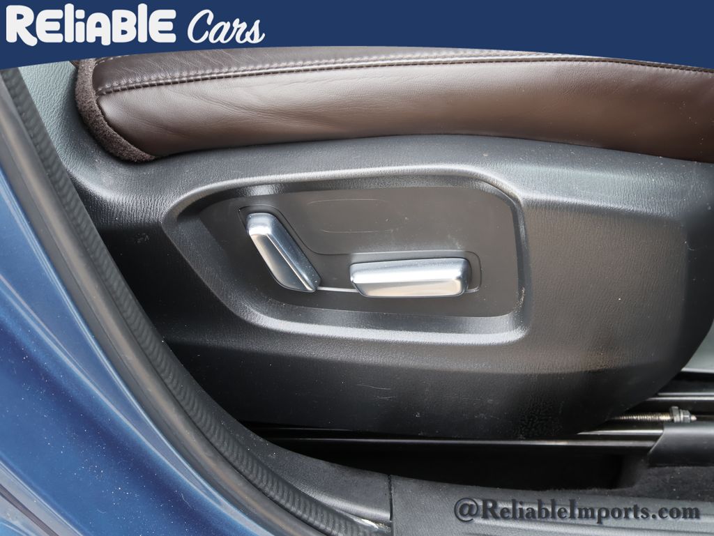 Used 2023 Eternal Blue Mica Mazda 2.5 Turbo Signature image 11