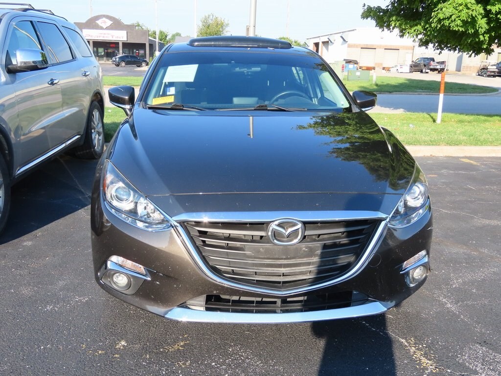 2016 Mazda Mazda3 Touring Hatchback photo 4