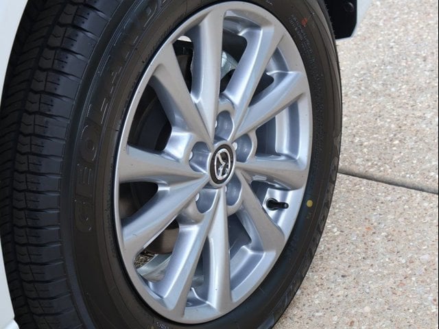 New 2025 Rhodium White Metallic Mazda 2.5 S Select AWD image 40