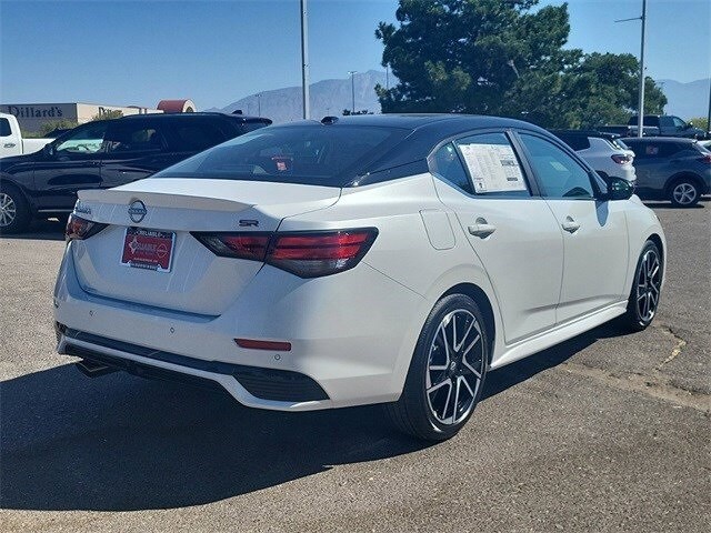 2025 Nissan Sentra SR photo 3