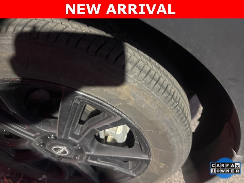 Used 2024 Nissan Kicks SR SUV