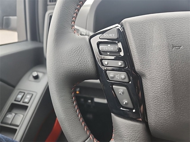 Frontier Crew Cab PRO-4X