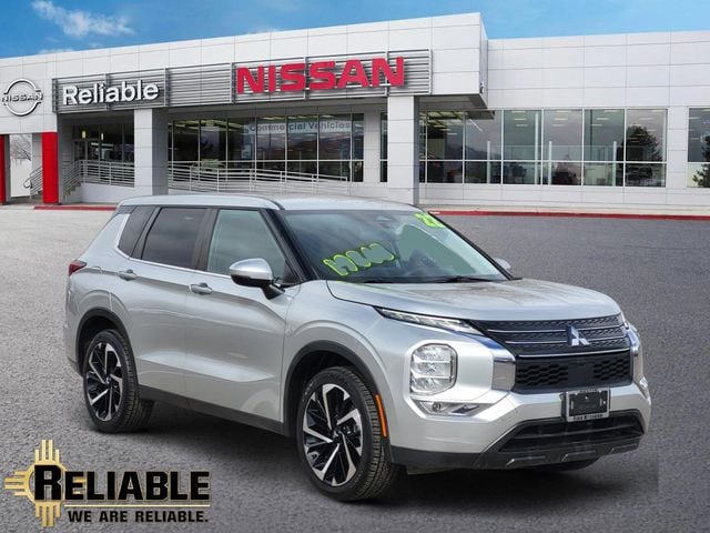 2022 Mitsubishi Outlander ES