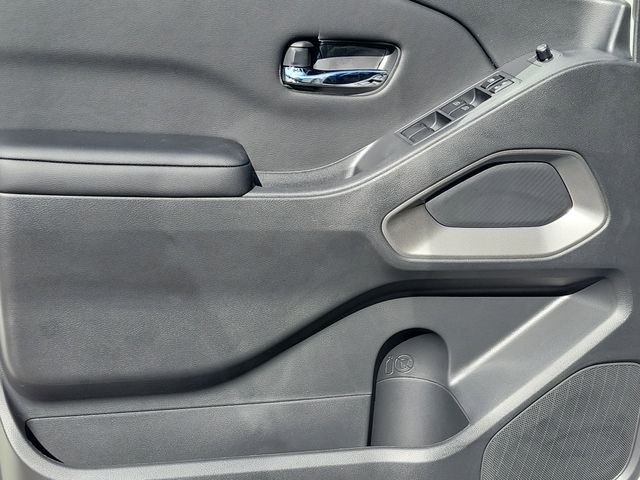 2026 Nissan Frontier SV - Photo 7