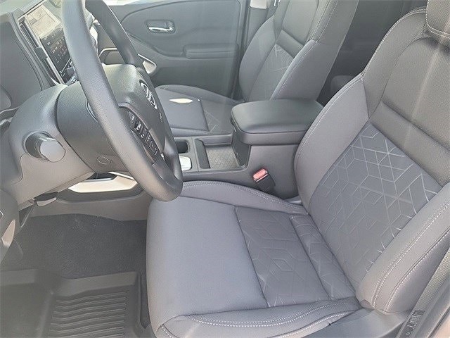 Frontier Crew Cab SV