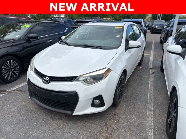 2014 Toyota Corolla LE photo 2