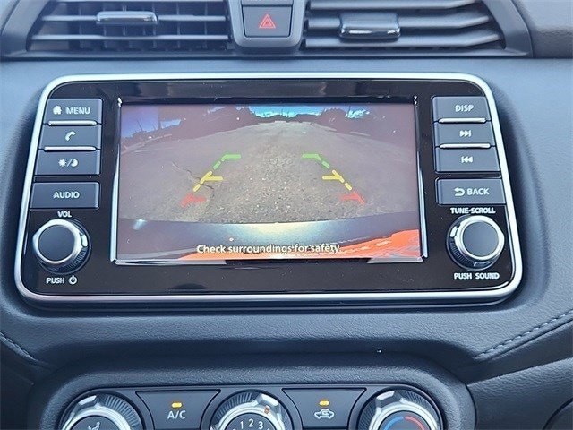 Versa Sedan S
