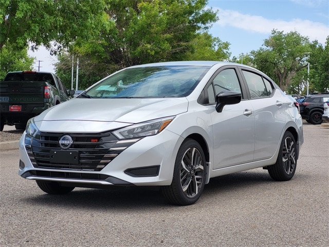 Versa Sedan SR