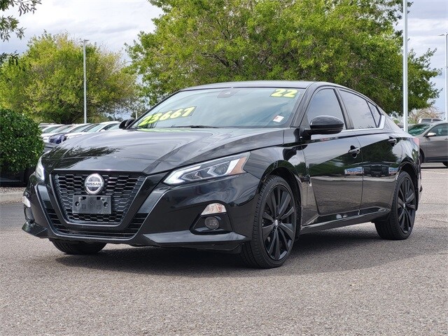 2022 Nissan Altima SR photo 3