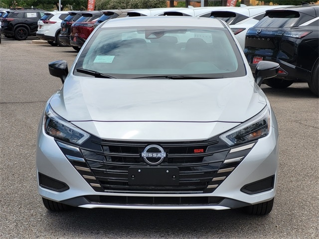 Versa Sedan SR