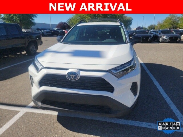 2024 Toyota RAV4 Hybrid LE photo 3