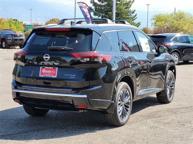 2026 Nissan Rogue Platinum photo 3