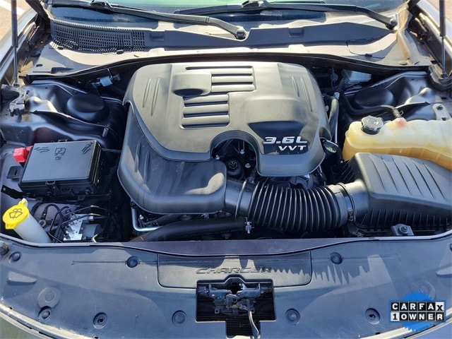 Charger SXT