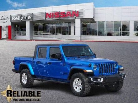 2022 Jeep Gladiator Sport Truck