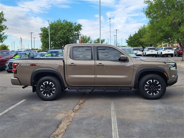 2023 Nissan Frontier PRO-4X photo 2