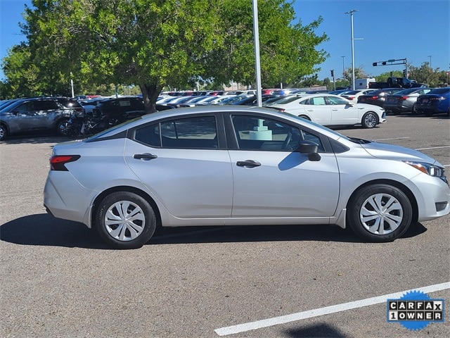 Versa Sedan S