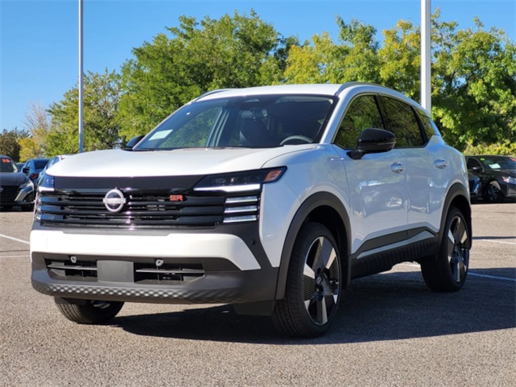 New 2026 Nissan Kicks SR SUV