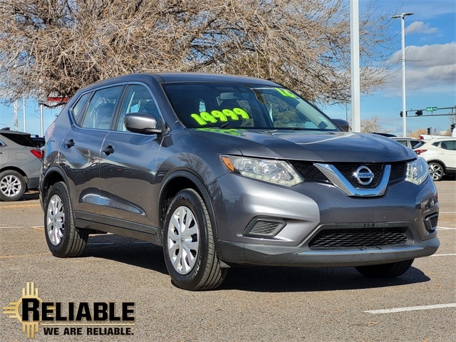 2016 Nissan Rogue S's photo