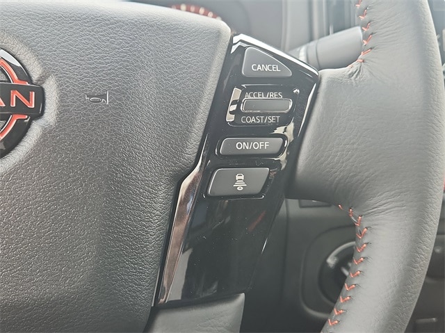 Frontier Crew Cab PRO-4X