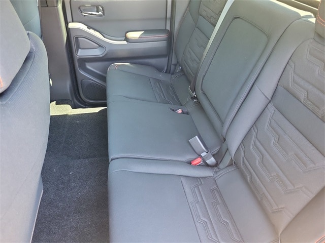 Frontier Crew Cab PRO-4X