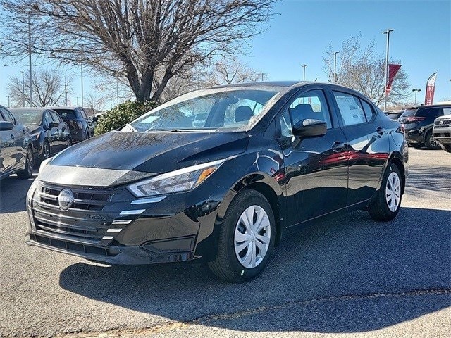 Versa Sedan S
