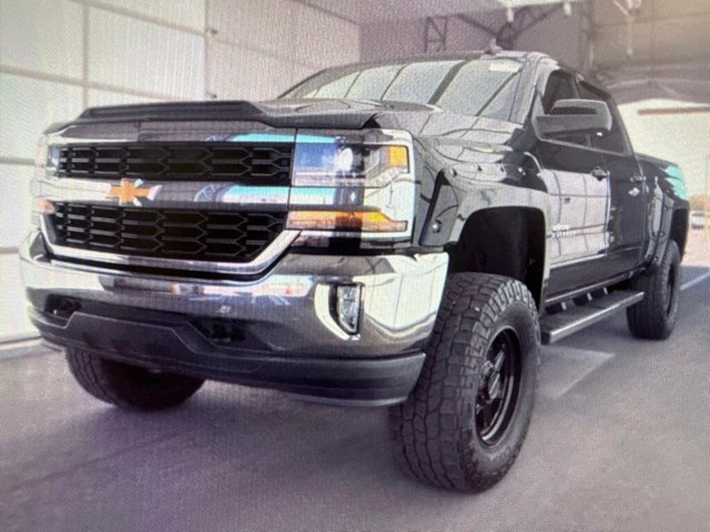 Used 2017 Chevrolet Silverado 1500 LT Truck