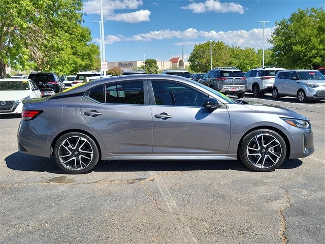 2024 Nissan Sentra SR photo 2